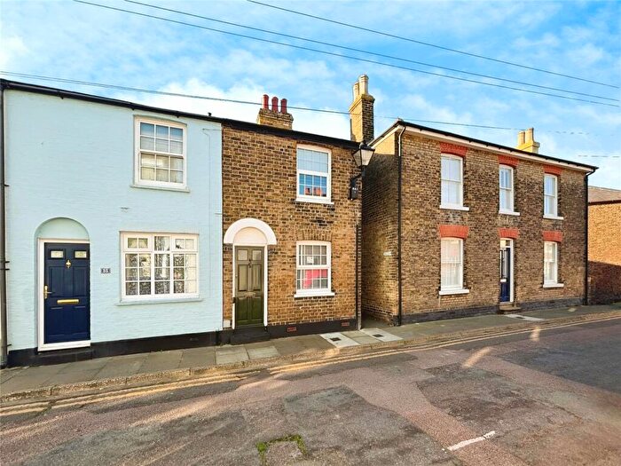 2 Bedroom End Of Terrace House To Rent In Nelson Street, Deal, Kent, CT14