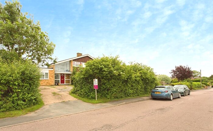 4 Bedroom Detached House For Sale In Stow Road, Kimbolton, Huntingdon, PE28