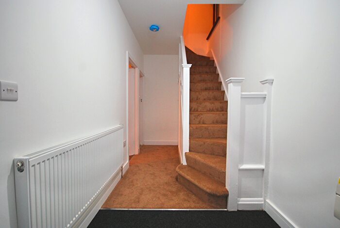 4 Bedroom Semi Detached House To Rent In Grand Avenue, Wembley, HA9