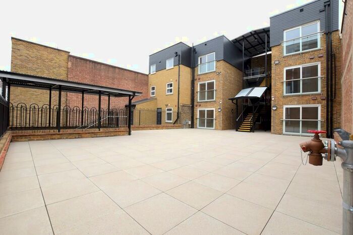 2 Bedroom Apartment To Rent In Postway Mews, Ilford, IG1