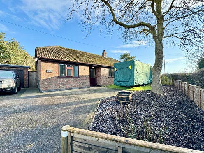 2 Bedroom Bungalow For Sale In Main Road, Saltfleet, LN11