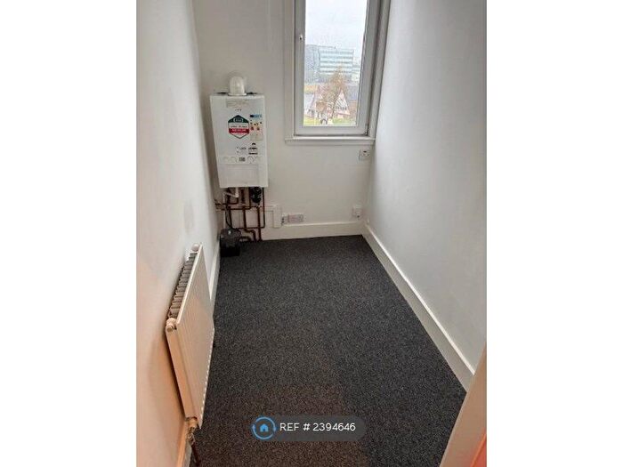 1 Bedroom Flat To Rent In Top Floor, Aberdeen, AB11