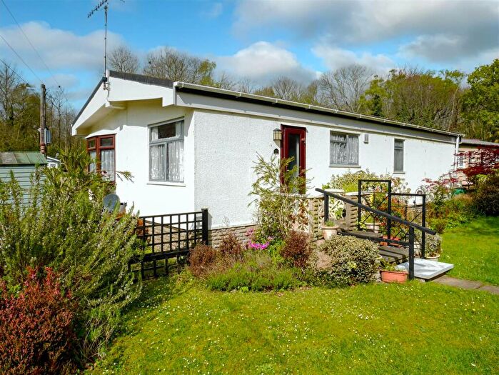 3 Bedroom Park Home For Sale In Havenwood, Arundel, BN18