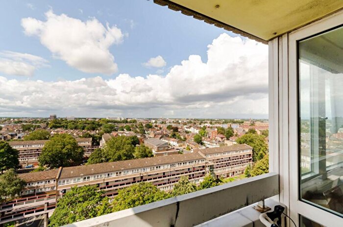 2 Bedroom Flat To Rent In St Peters Road, Kingston, Kingston Upon Thames, KT1