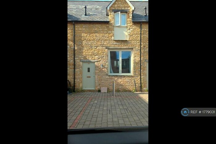 1 Bedroom Maisonette To Rent In Bridge Street, Brackley, NN13
