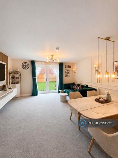 3 Bedroom Semi-Detached House To Rent In Wisteria Avenue, Leeds, LS14