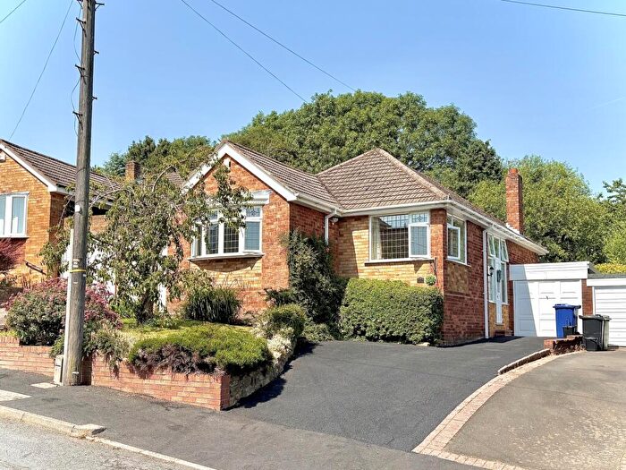 3 Bedroom Detached Bungalow For Sale In Milton Crescent, The Straits, DY3