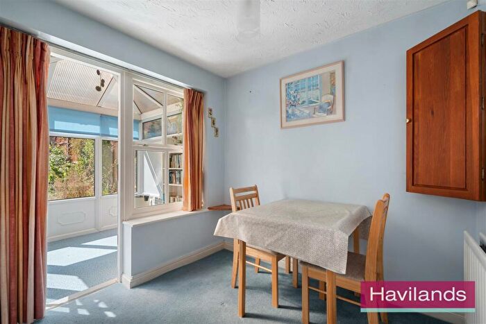 2 Bedroom Semi-Detached House For Sale In Laidlaw Drive, London, N21