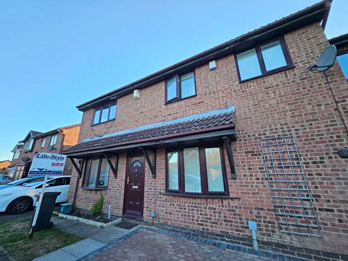 3 Bedroom Semi-Detached House To Rent In Stanley Mead, Bristol, BS32
