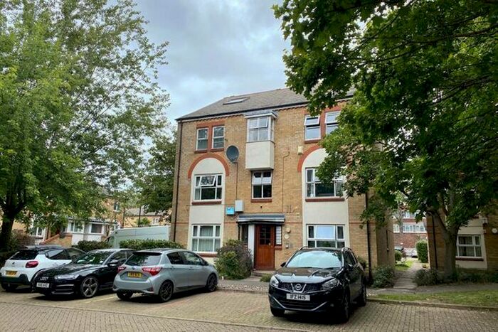 4 Bedroom Flat To Rent In Longfellow Way, Bermondsey, SE1