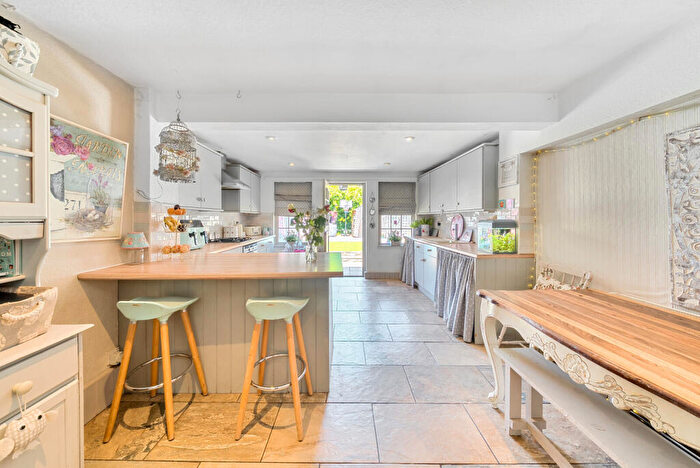 2 Bedroom Terraced House For Sale In London Street, Chertsey, KT16