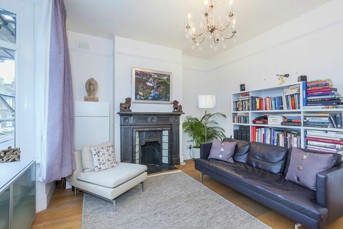 3 Bedroom Maisonette To Rent In Maidenstone Hill, London, SE10