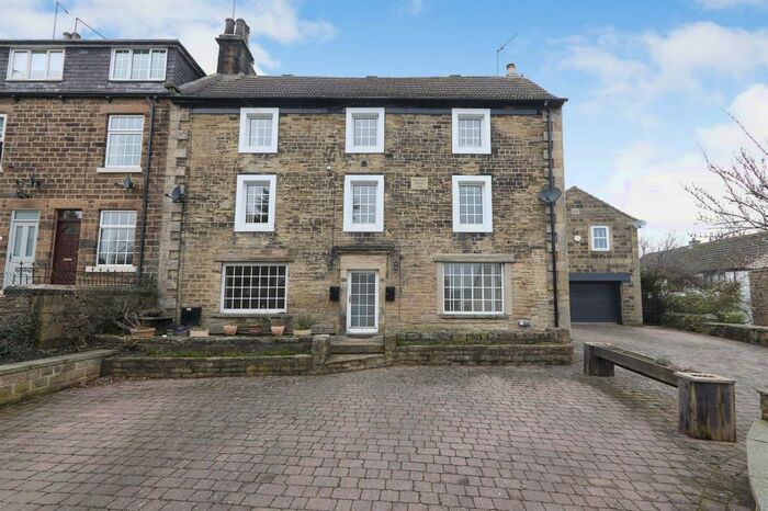 6 Bedroom End Of Terrace House For Sale In Main Road, Ridgeway, Sheffield, S12