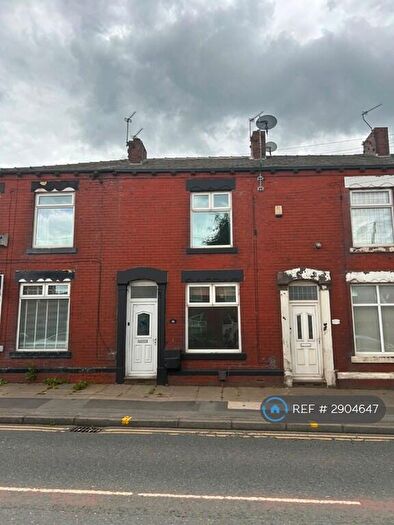 2 Bedroom Terraced House To Rent In Shaw Road, Oldham, OL2