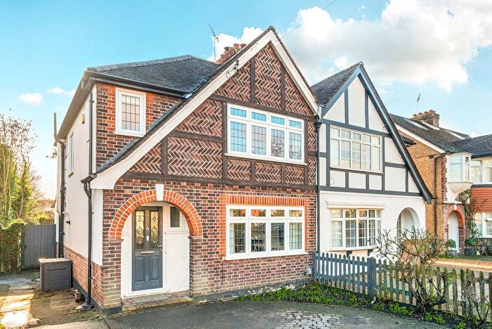 3 Bedroom Semi Detached House For Sale In Hampton Court Avenue, East Molesey, KT8