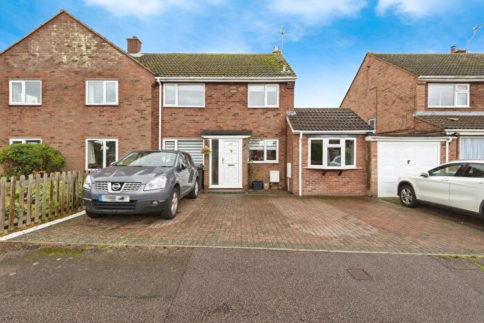 4 Bedroom Semi-Detached House For Sale In Swinburne Avenue, Hitchin, Hertfordshire, SG5