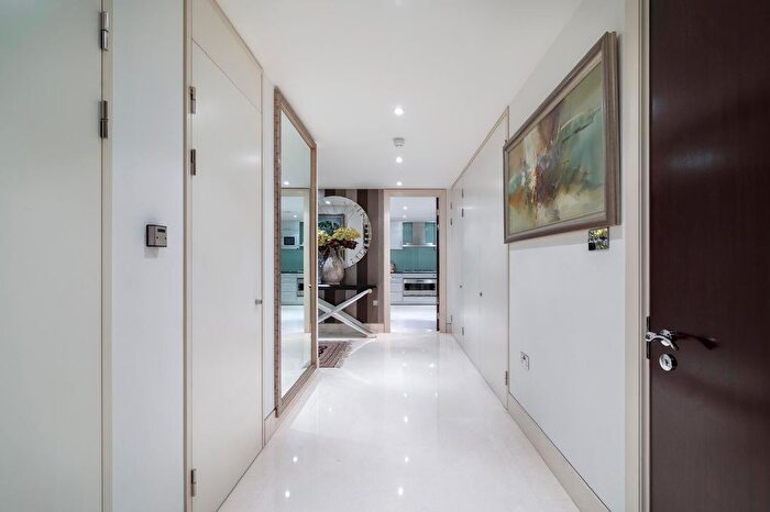 2 Bedroom Flat To Rent In Knightbridge Apartments, London, SW7