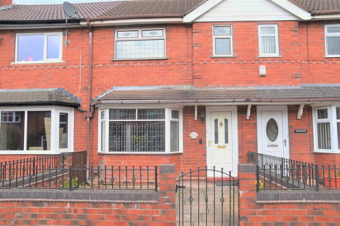 3 Bedroom Town House To Rent In Opal Road, Fenton, Stoke-On-Trent, ST4