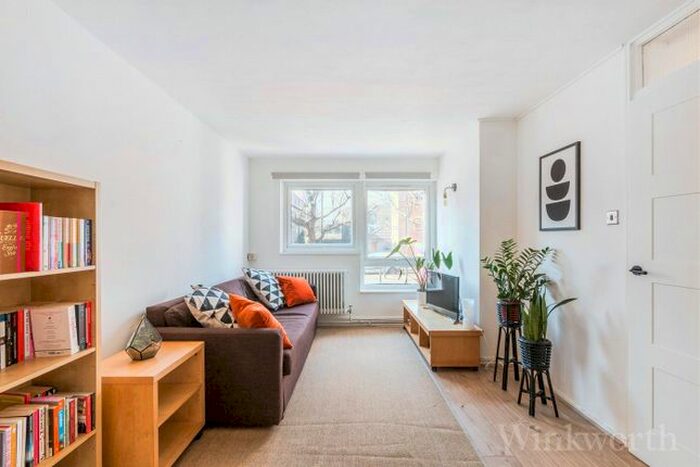 1 Bedroom Flat To Rent In Lovelinch Close, London, SE15