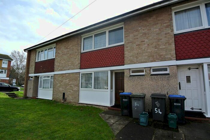 5 Bedroom Property To Rent In Beechtree Avenue, Englefield Green, Egham, TW20