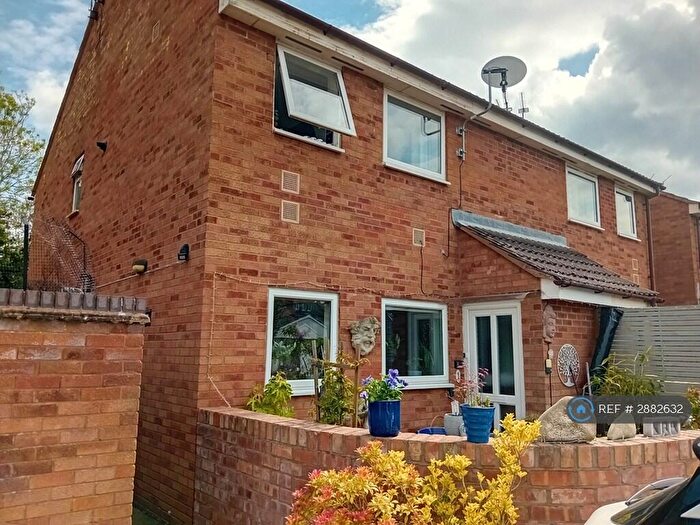 1 Bedroom Flat To Rent In Drew Crescent, Kenilworth, CV8