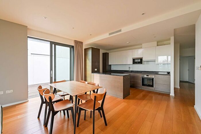 3 Bedroom Flat To Rent In Zinnia Mansions, East Village, Stratford, London, E20