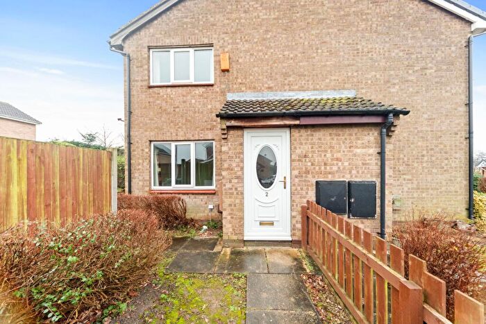 1 Bedroom Apartment To Rent In Aylesford Mount, Leeds, LS15