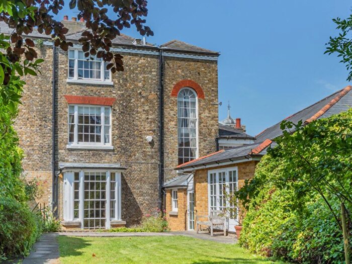 7 Bedroom End Of Terrace House For Sale In High Street, Sandwich, Kent, CT13