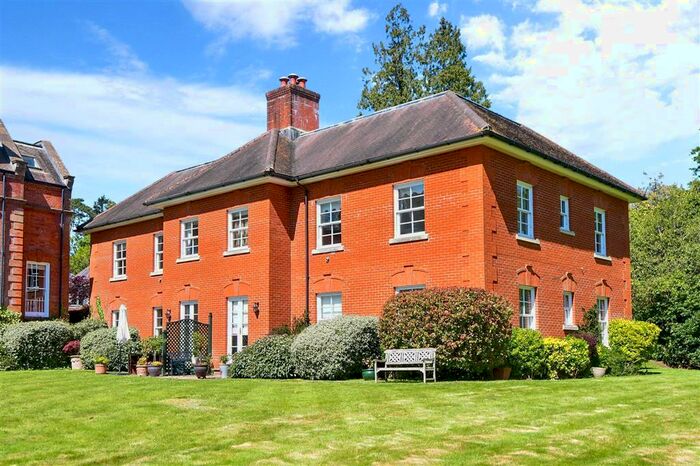 2 Bedroom Apartment For Sale In Nanhurst Park, Cranleigh, Surrey, GU6