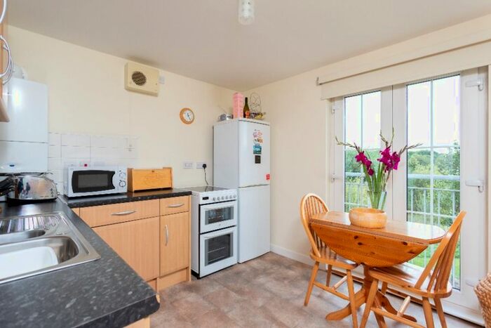 2 Bedroom Flat To Rent In Glenturret Place, Perth, Perthshire, PH1