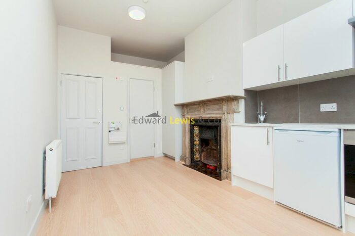 Studio To Rent In Downs Road, London E5