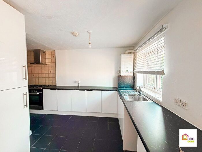 3 Bedroom Terraced House To Rent In Havering Gardens, Romford, RM6