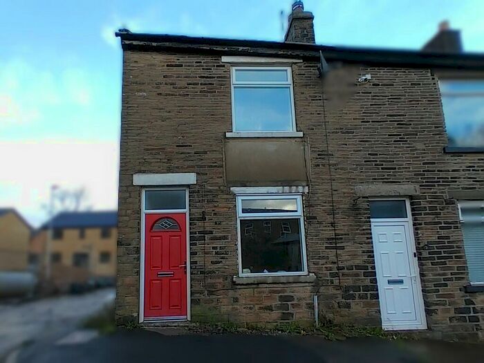 2 Bedroom End Of Terrace House To Rent In Ashmount, Clayton, Bradford, BD14