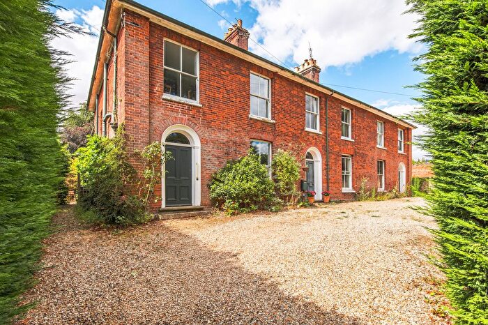 3 Bedroom Semi-Detached House For Sale In Quebec Road, Dereham, NR19