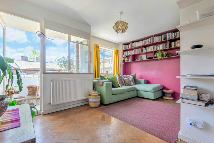 2 Bedroom Flat To Rent In Jupiter Court, Caldwell Street, London, SW9