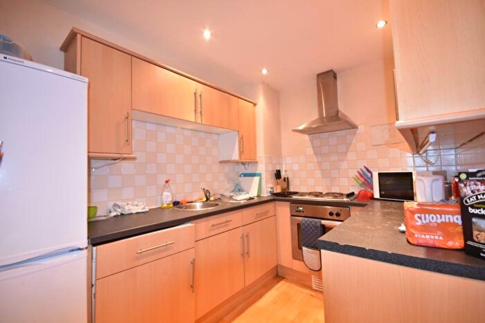 3 Bedroom Flat To Rent In Hazelwood Avenue, Jesmond, NE2