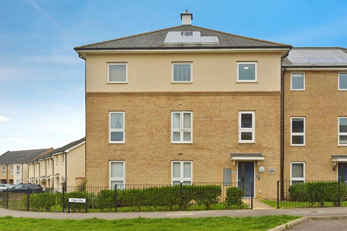 2 Bedroom Flat For Sale In Angus Way, Whitehouse, Milton Keynes, MK8