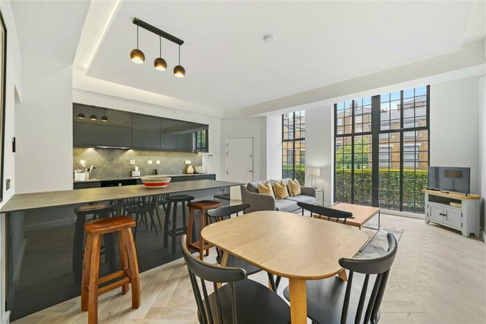 Flat To Rent In St Pauls Crescent, Camden, NW1