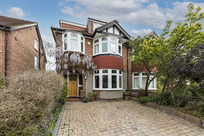 5 Bedroom Semi-Detached House To Rent In Mulgrave Road, Ealing, W5