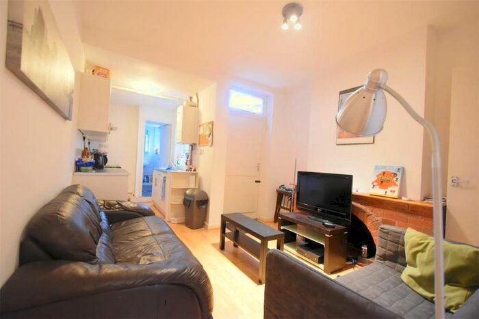 4 Bedroom Terraced House To Rent In Winnie Road Selly Oak, Birmingham, B29