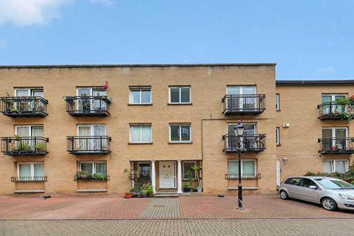 1 Bedroom Flat To Rent In Millenium Place, London, E2