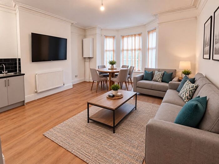 1 Bedroom Flat To Rent In City Road, Edgbaston, Birmingham, B16