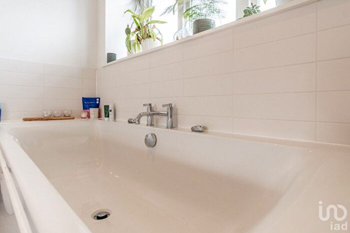 1 Bedroom Barn Conversion To Rent In Woodside Green, Great Hallingbury, CM22