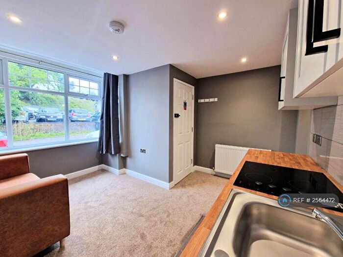 1 Bedroom Flat To Rent In Station Road, Northfield, Birmingham, B31
