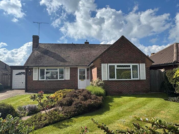 2 Bedroom Detached Bungalow To Rent In Goring-By-Sea, Worthing, BN12