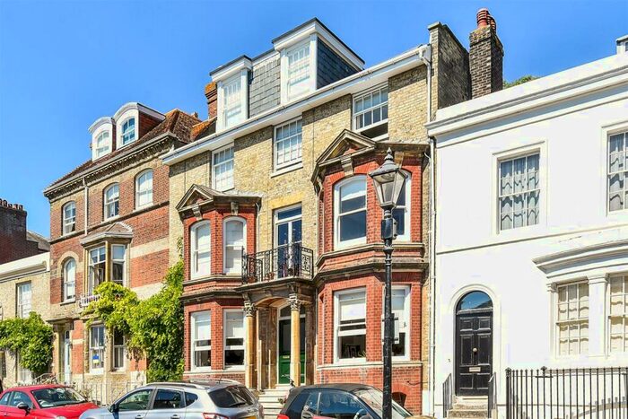 2 Bedroom Apartment To Rent In Maltravers Street, Arundel, BN18