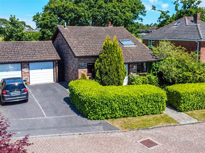 2 Bedroom Bungalow For Sale In Wentwood Gardens, New Milton, Hampshire, BH25