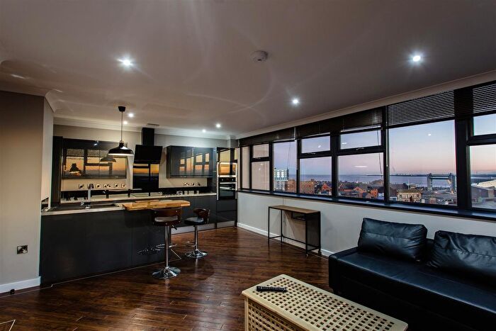 1 Bedroom Flat To Rent In Essex House, Hull, HU1