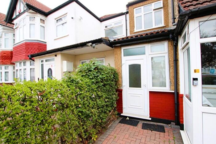 Studio To Rent In St Augustines Avenue, Wembley, HA9