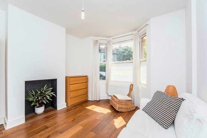 2 Bedroom Terraced House To Rent In Queen Elizabeth Road, Walthamstow, E17